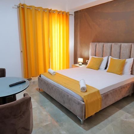 Hotel Adi-Vera Sarandë Buitenkant foto
