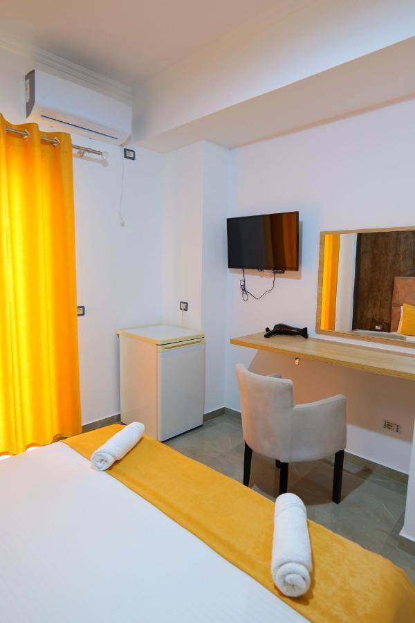 Hotel Adi-Vera Sarandë Buitenkant foto