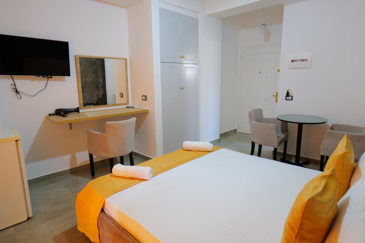 Hotel Adi-Vera Sarandë Buitenkant foto