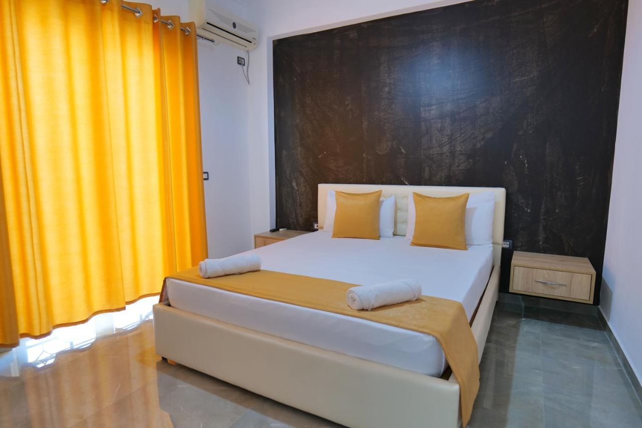 Hotel Adi-Vera Sarandë Buitenkant foto