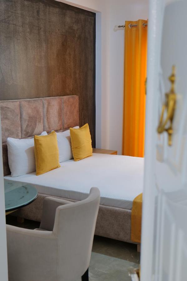Hotel Adi-Vera Sarandë Buitenkant foto