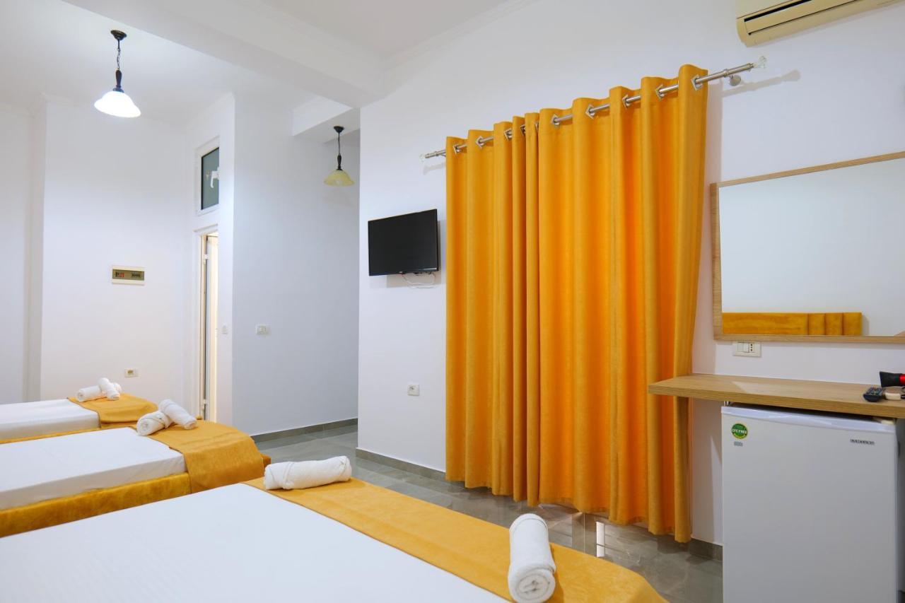 Hotel Adi-Vera Sarandë Buitenkant foto
