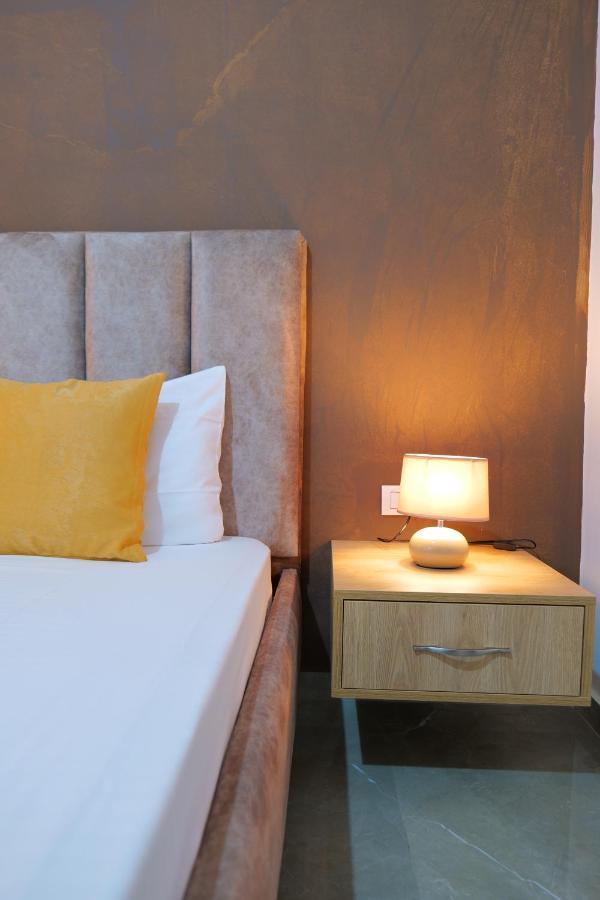 Hotel Adi-Vera Sarandë Buitenkant foto