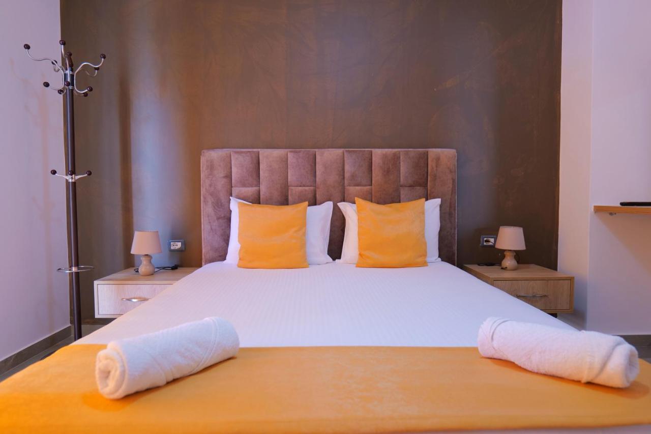 Hotel Adi-Vera Sarandë Buitenkant foto