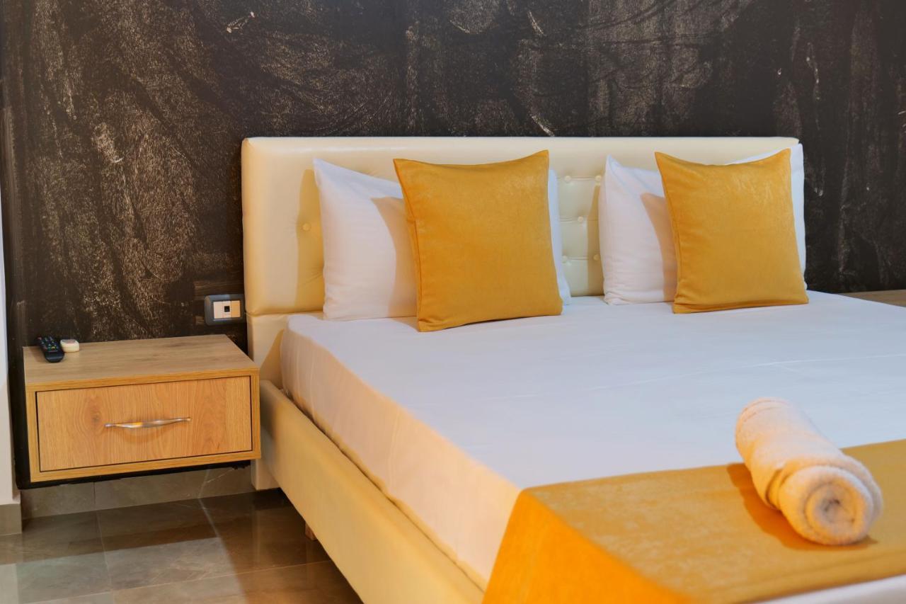 Hotel Adi-Vera Sarandë Buitenkant foto