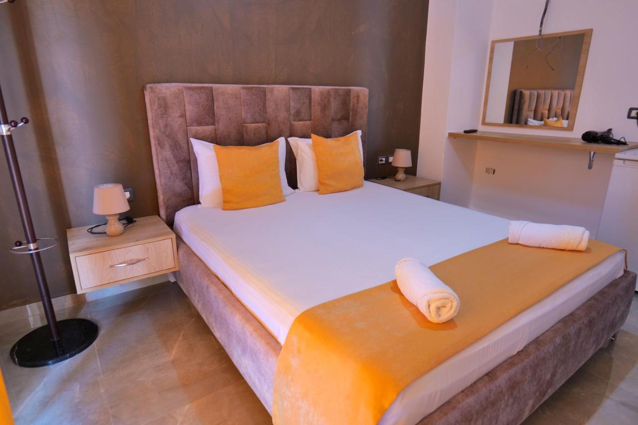 Hotel Adi-Vera Sarandë Buitenkant foto