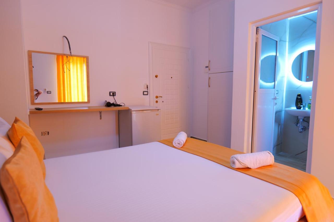 Hotel Adi-Vera Sarandë Buitenkant foto
