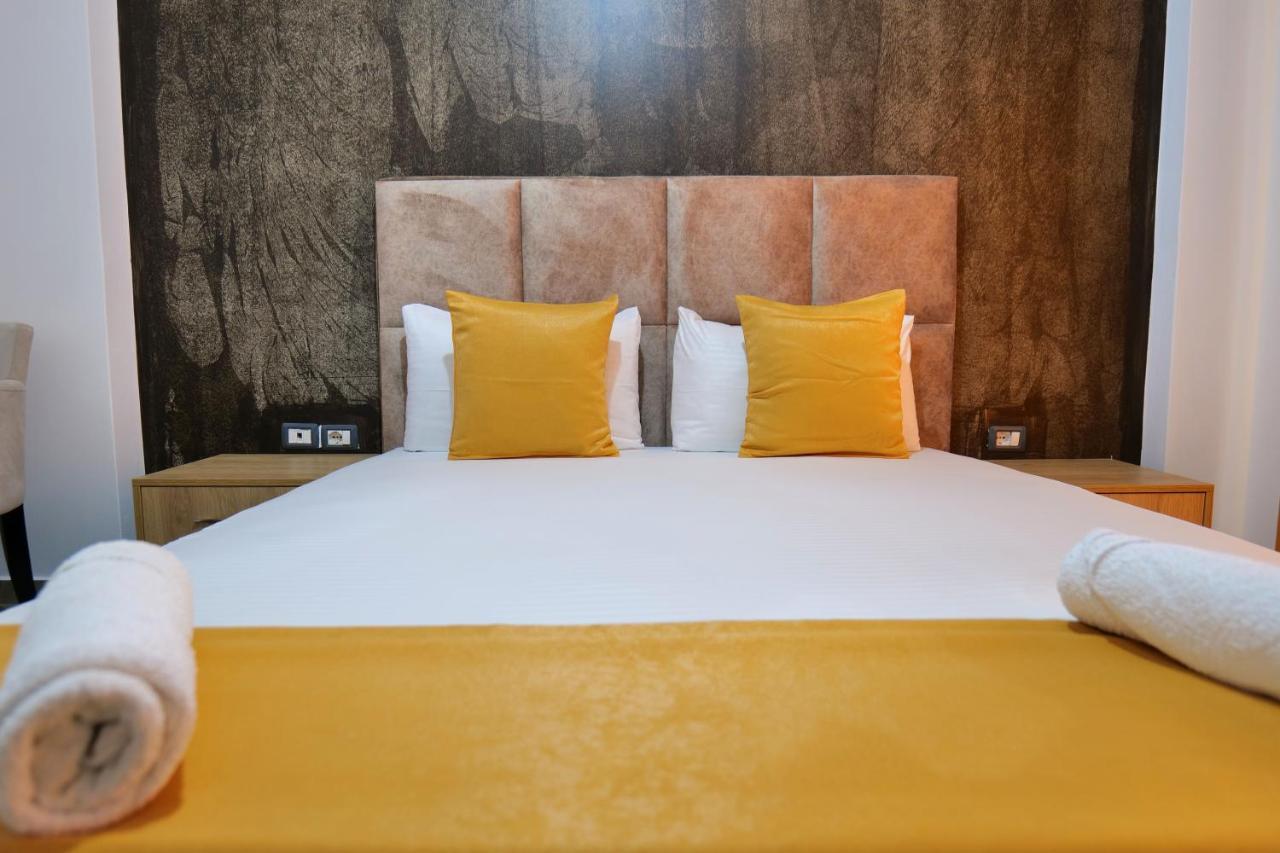 Hotel Adi-Vera Sarandë Buitenkant foto