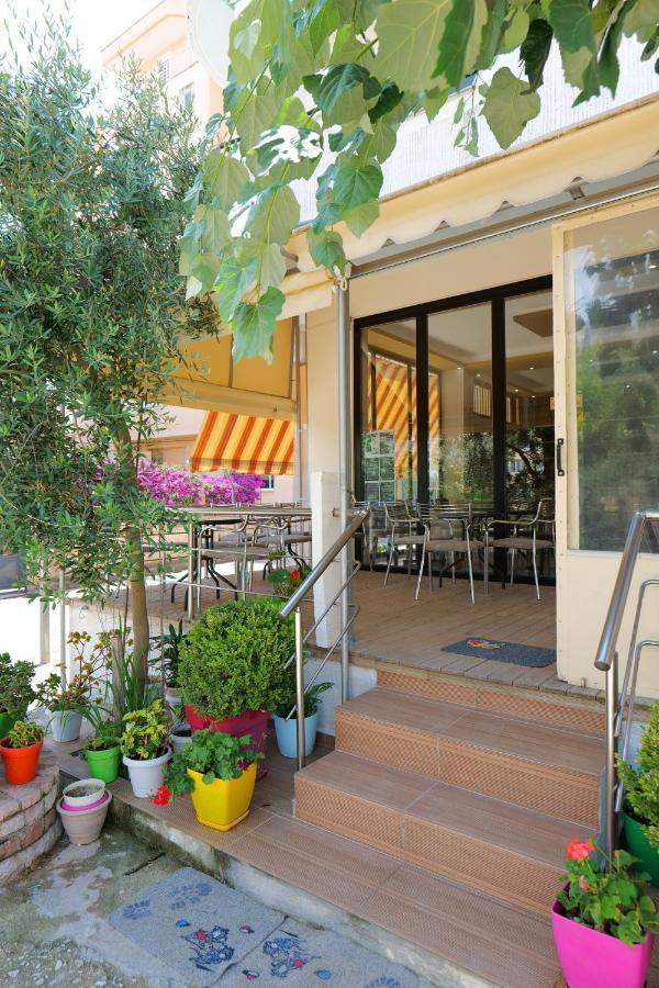 Hotel Adi-Vera Sarandë Buitenkant foto