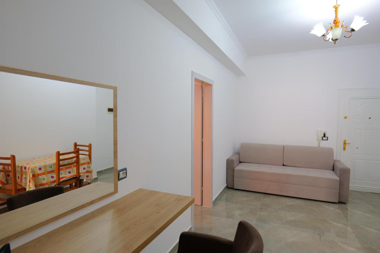 Hotel Adi-Vera Sarandë Buitenkant foto
